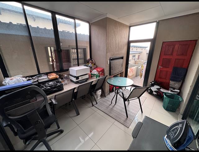 3 BEDROOM HOUSE TO LET IN BEN FLEUR